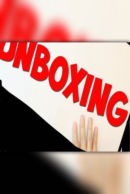 Póster del corto «UNBOXING»